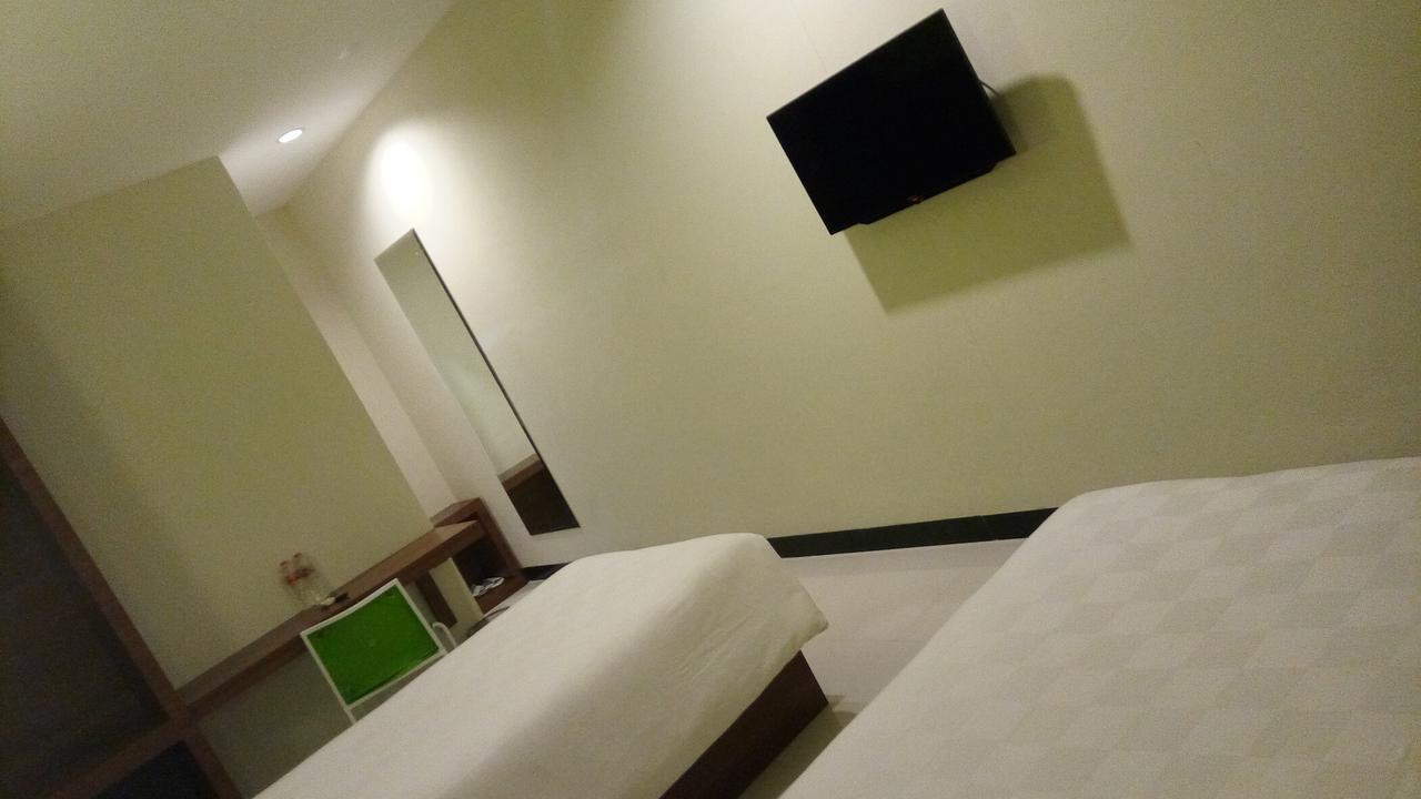 Hotel Candi Indah-Akpol Semarang Zewnętrze zdjęcie