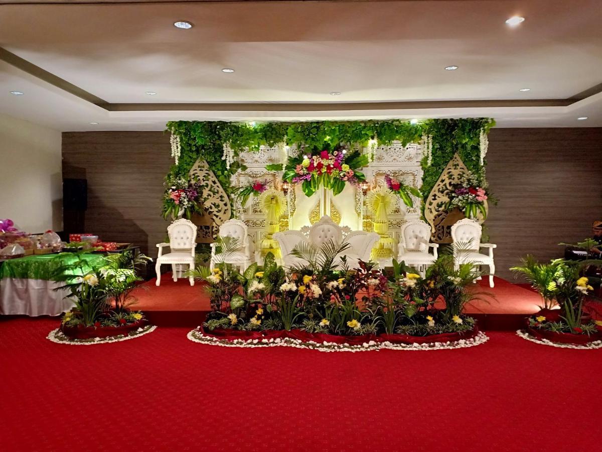 Hotel Candi Indah-Akpol Semarang Zewnętrze zdjęcie